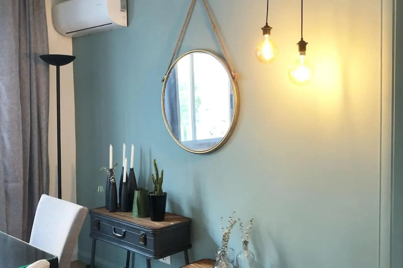 Lovely 2 Bedroom In Gemmayze Bejrut 0*,
