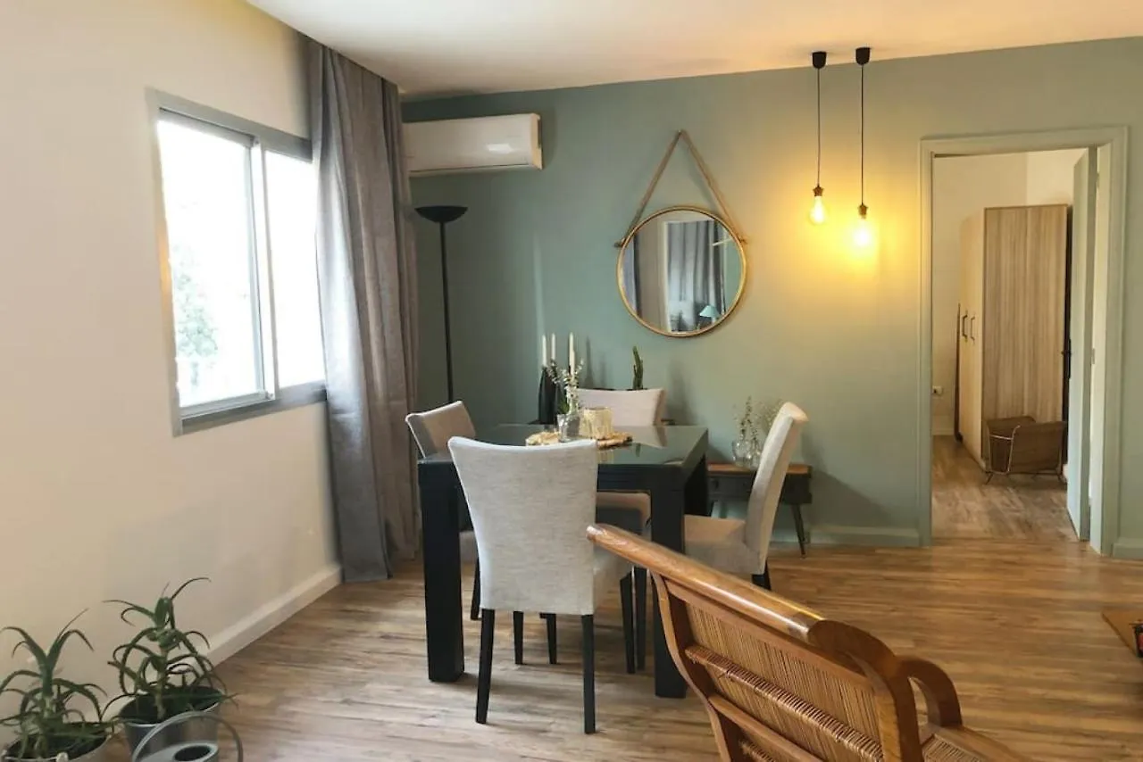 Lovely 2 Bedroom In Gemmayze Bejrut Liban